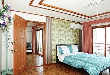 Seaside House Pension Seogwipo Habitación foto