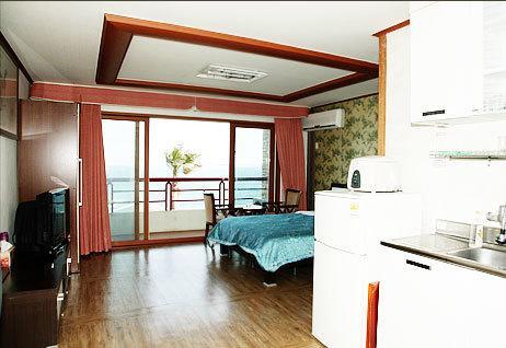 Seaside House Pension Seogwipo Habitación foto