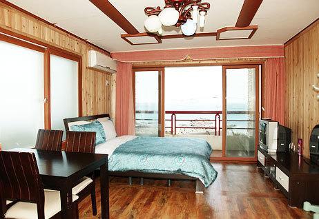 Seaside House Pension Seogwipo Habitación foto